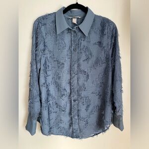 H&M Blue textured blouse 💙